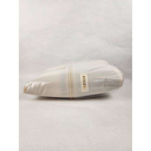 Carry On Weekender Bag w/ Shoe Compartment Airlines Approved 18x14x8 - Picture 6 of 9